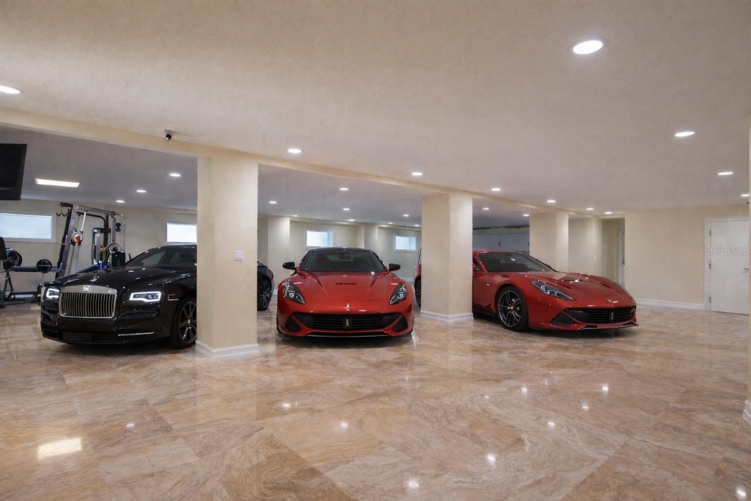 2000 Park St ST PETERSBURG, FL 33710