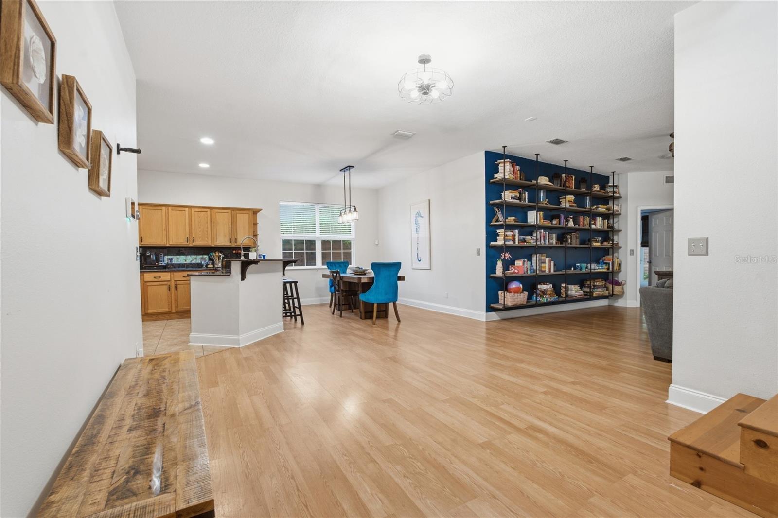 4521 JUANITA Way ST PETERSBURG, FL 33705