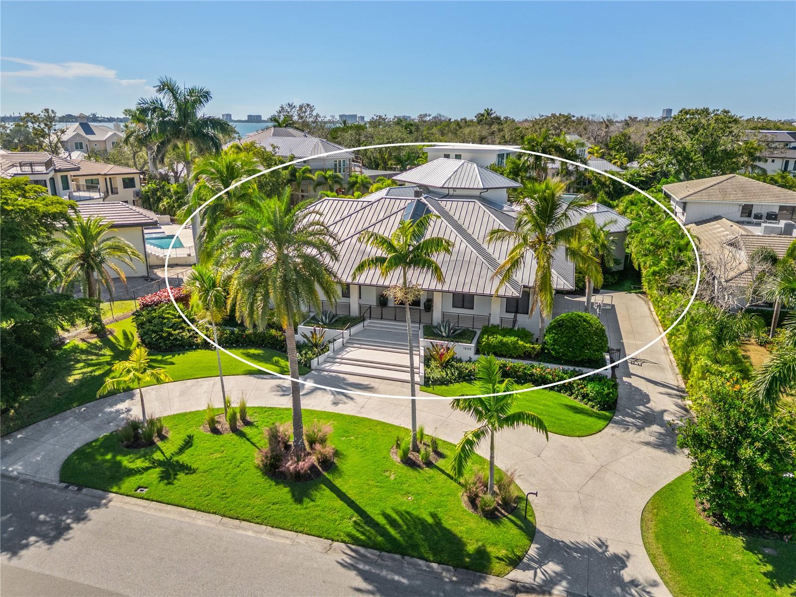 1808 FLOWER Dr SARASOTA, FL 34239