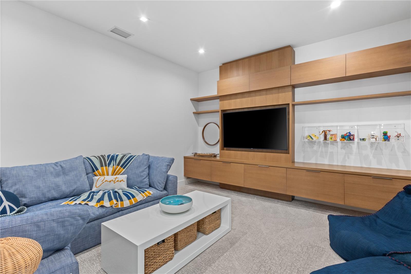 1808 FLOWER Dr SARASOTA, FL 34239