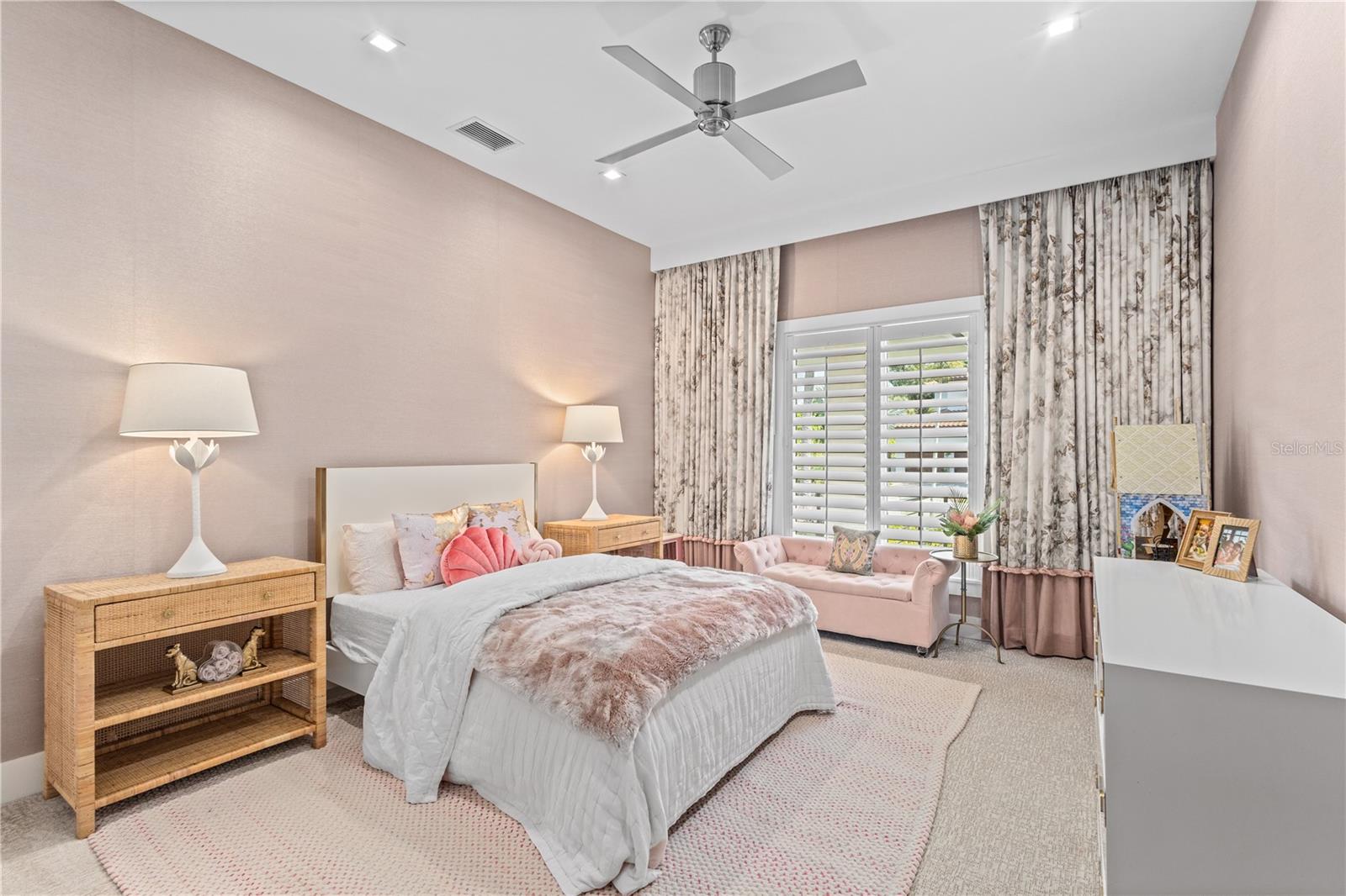 1808 FLOWER Dr SARASOTA, FL 34239