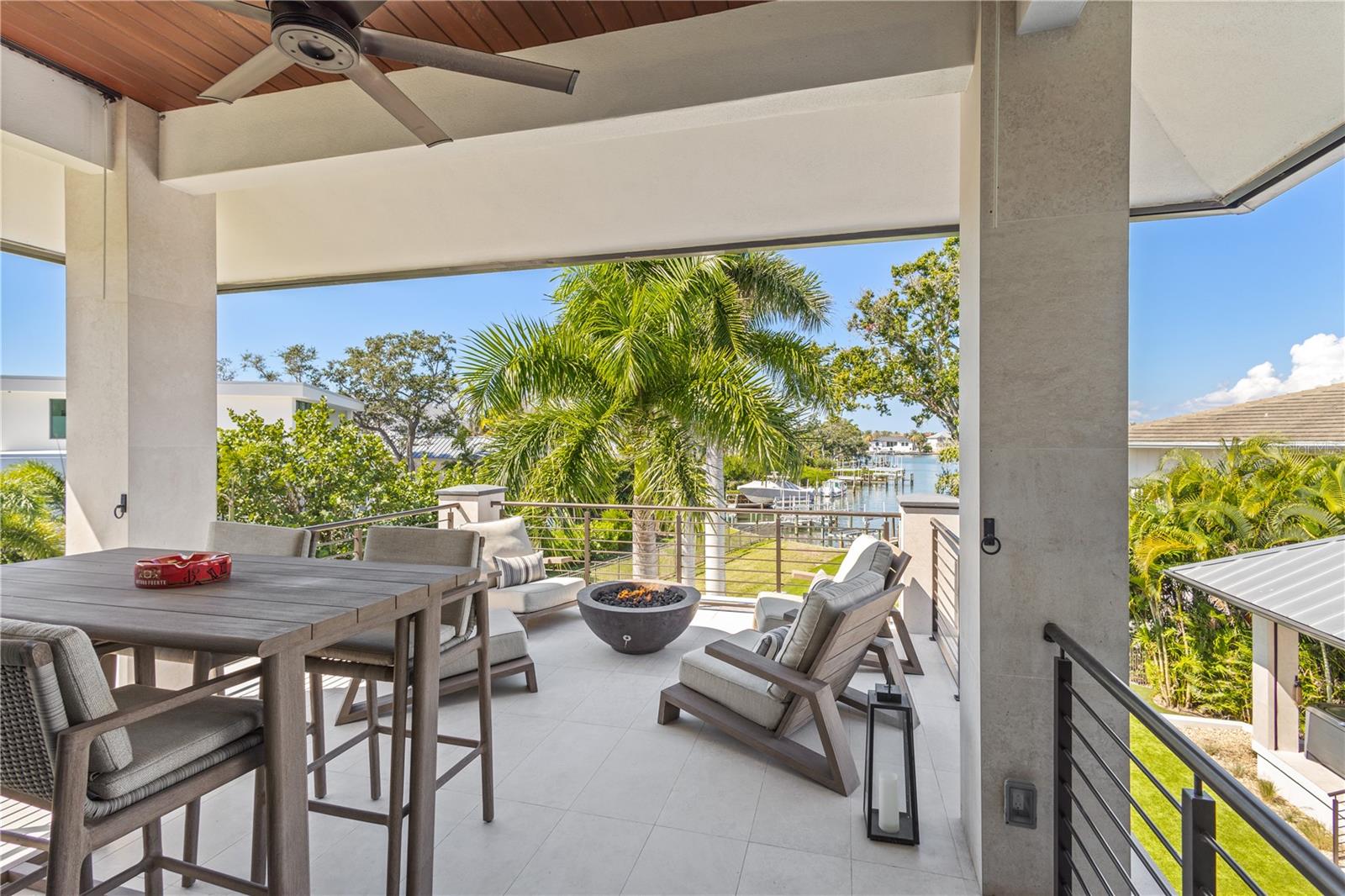 1808 FLOWER Dr SARASOTA, FL 34239