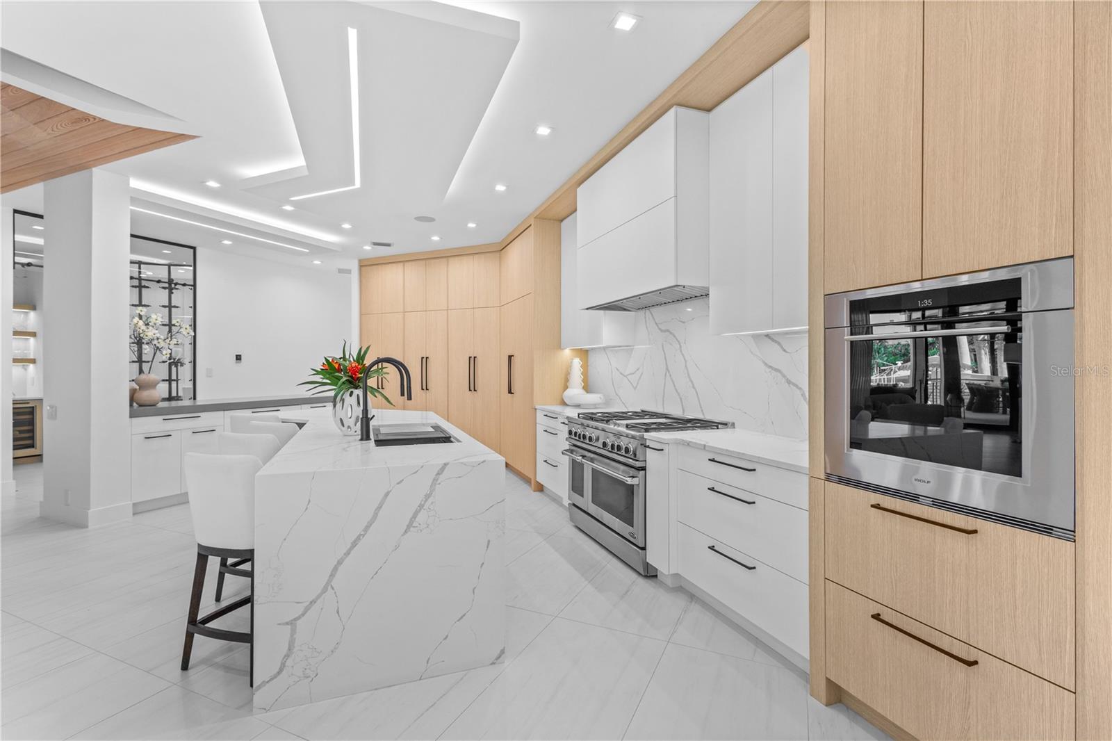 1808 FLOWER Dr SARASOTA, FL 34239