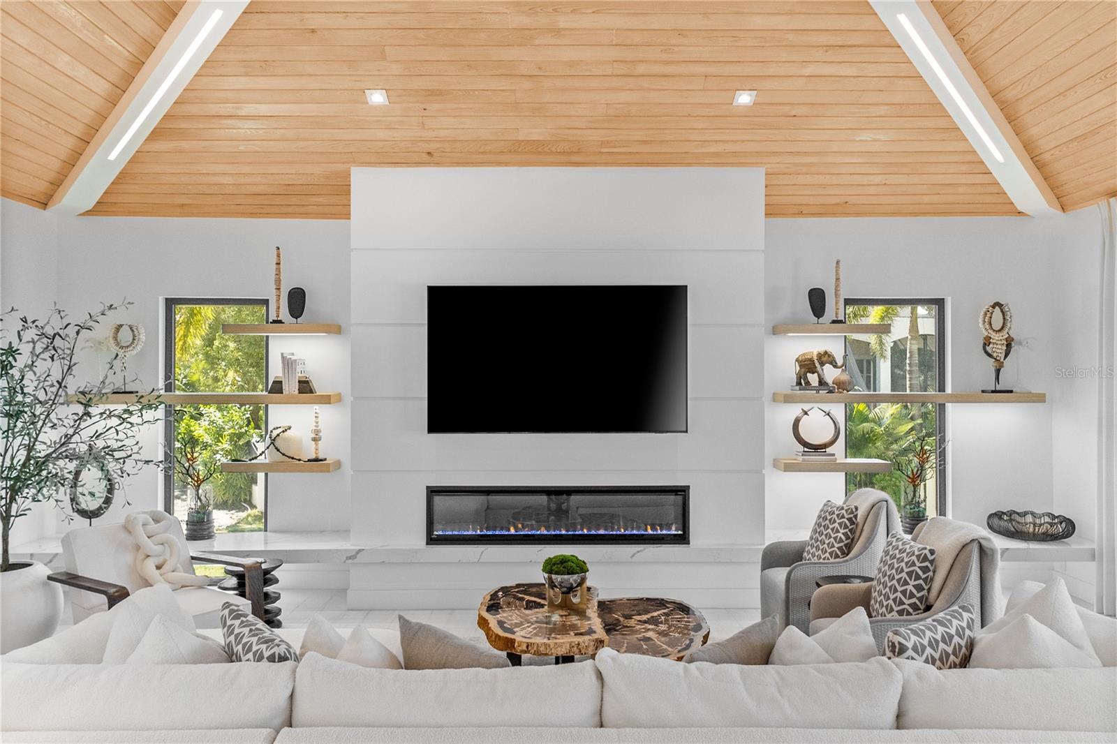 1808 FLOWER Dr SARASOTA, FL 34239