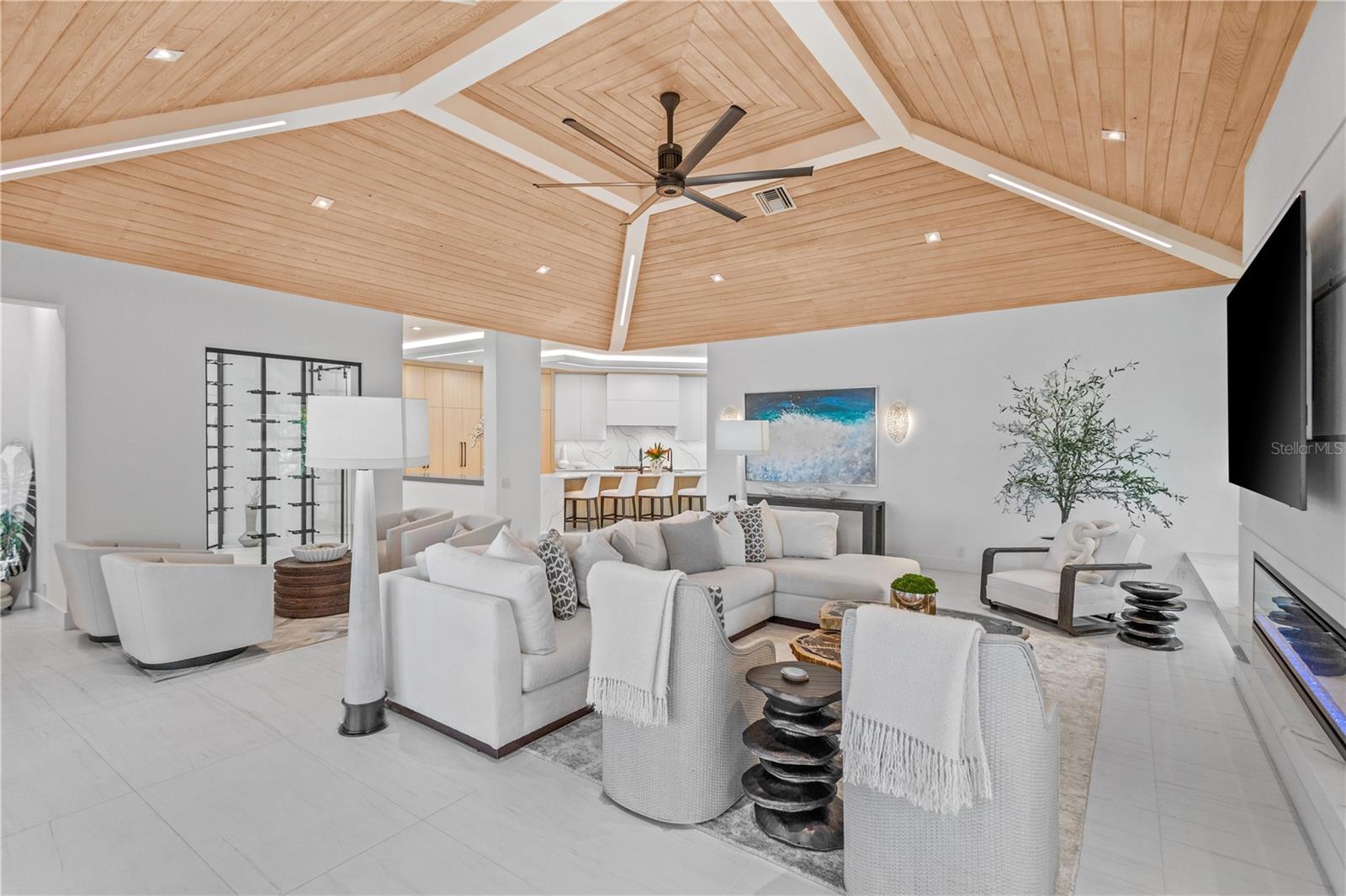 1808 FLOWER Dr SARASOTA, FL 34239