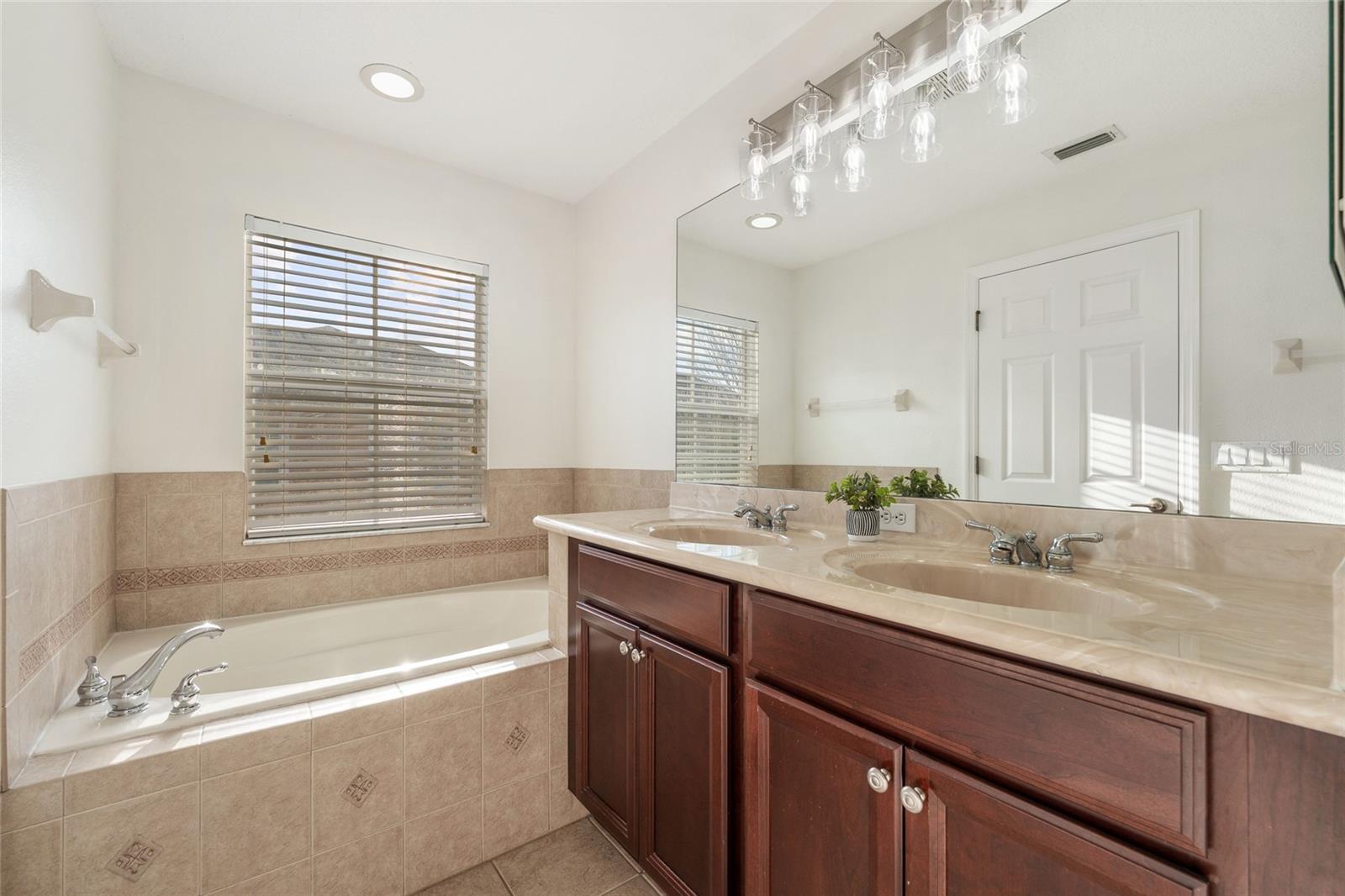 9430 TAWNYBERRY St ORLANDO, FL 32832