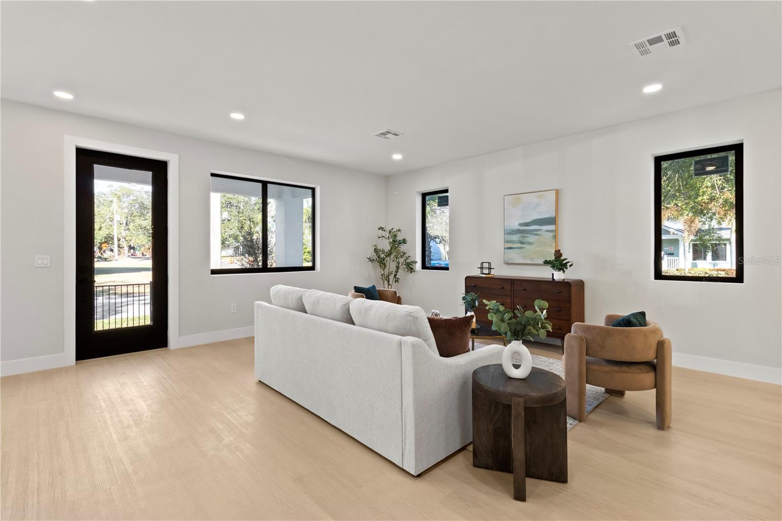 407 CALHOUN Pl ORLANDO, FL 32801