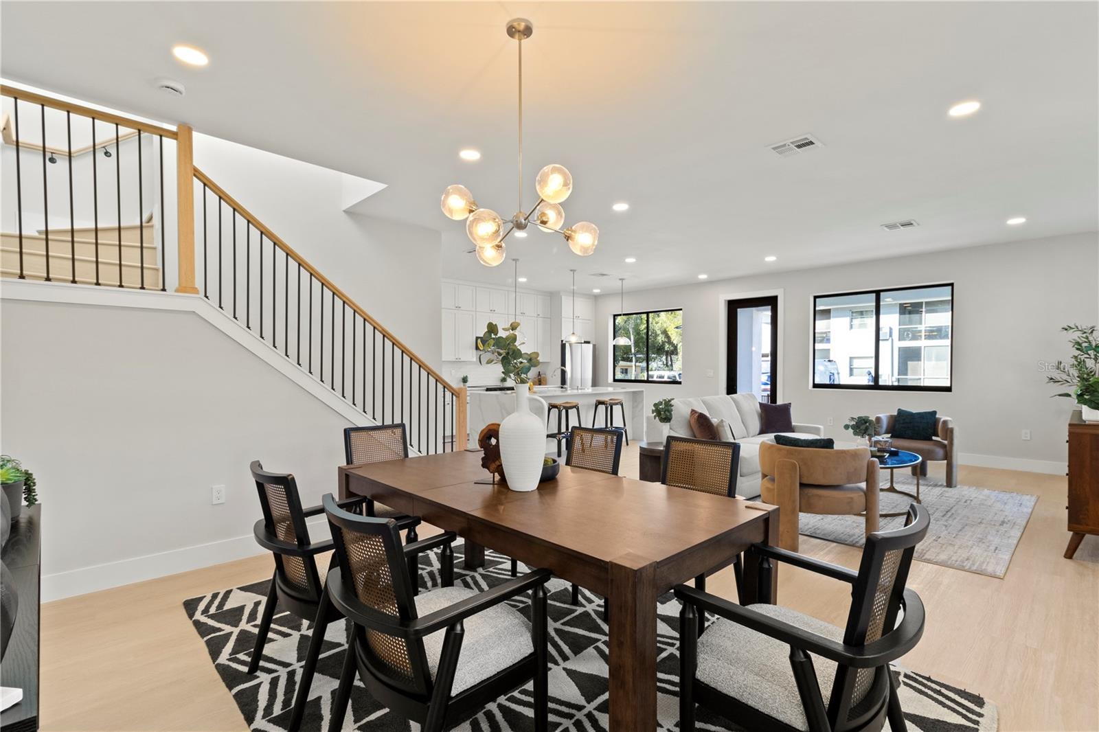 407 CALHOUN Pl ORLANDO, FL 32801