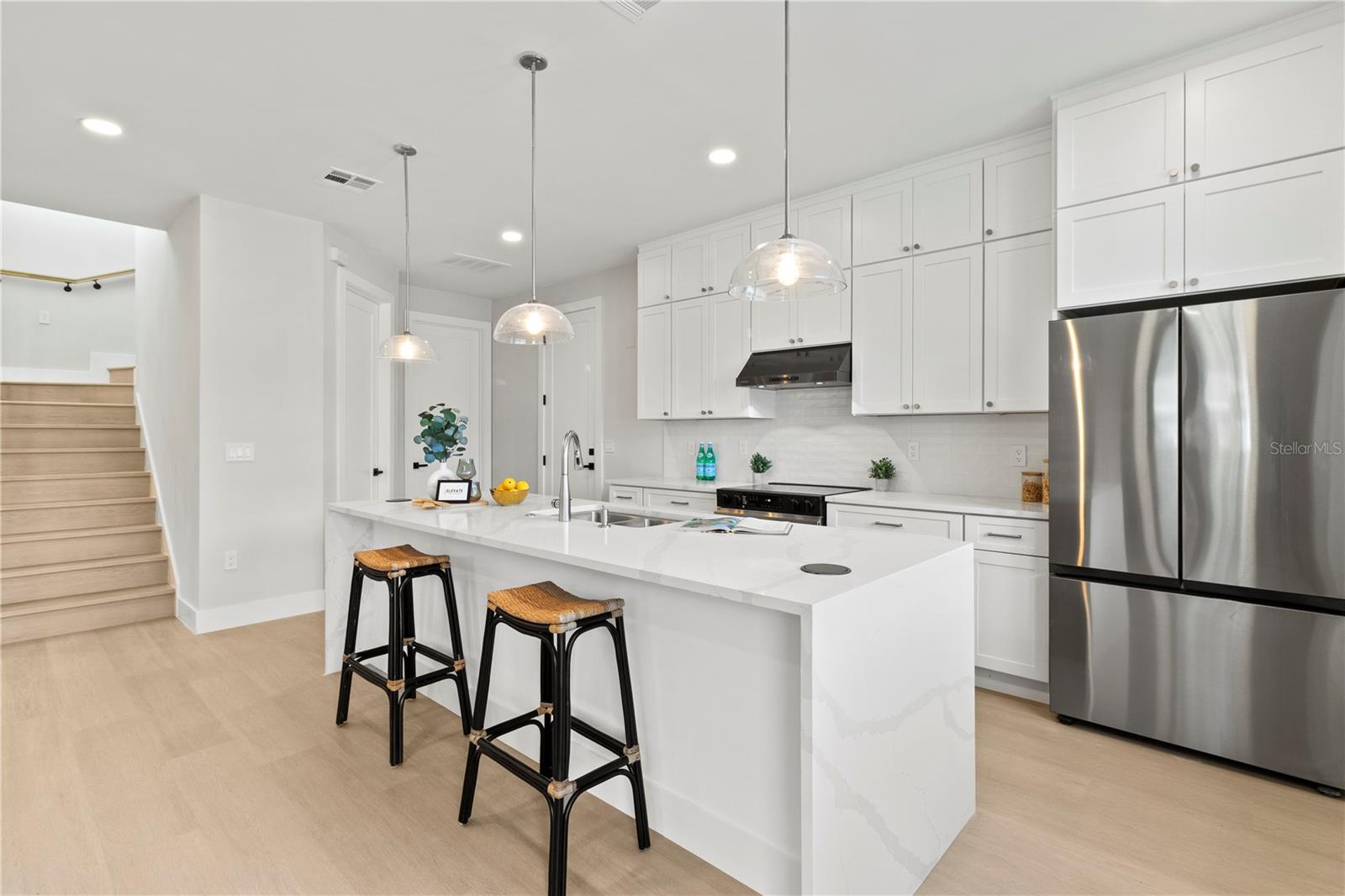 407 CALHOUN Pl ORLANDO, FL 32801