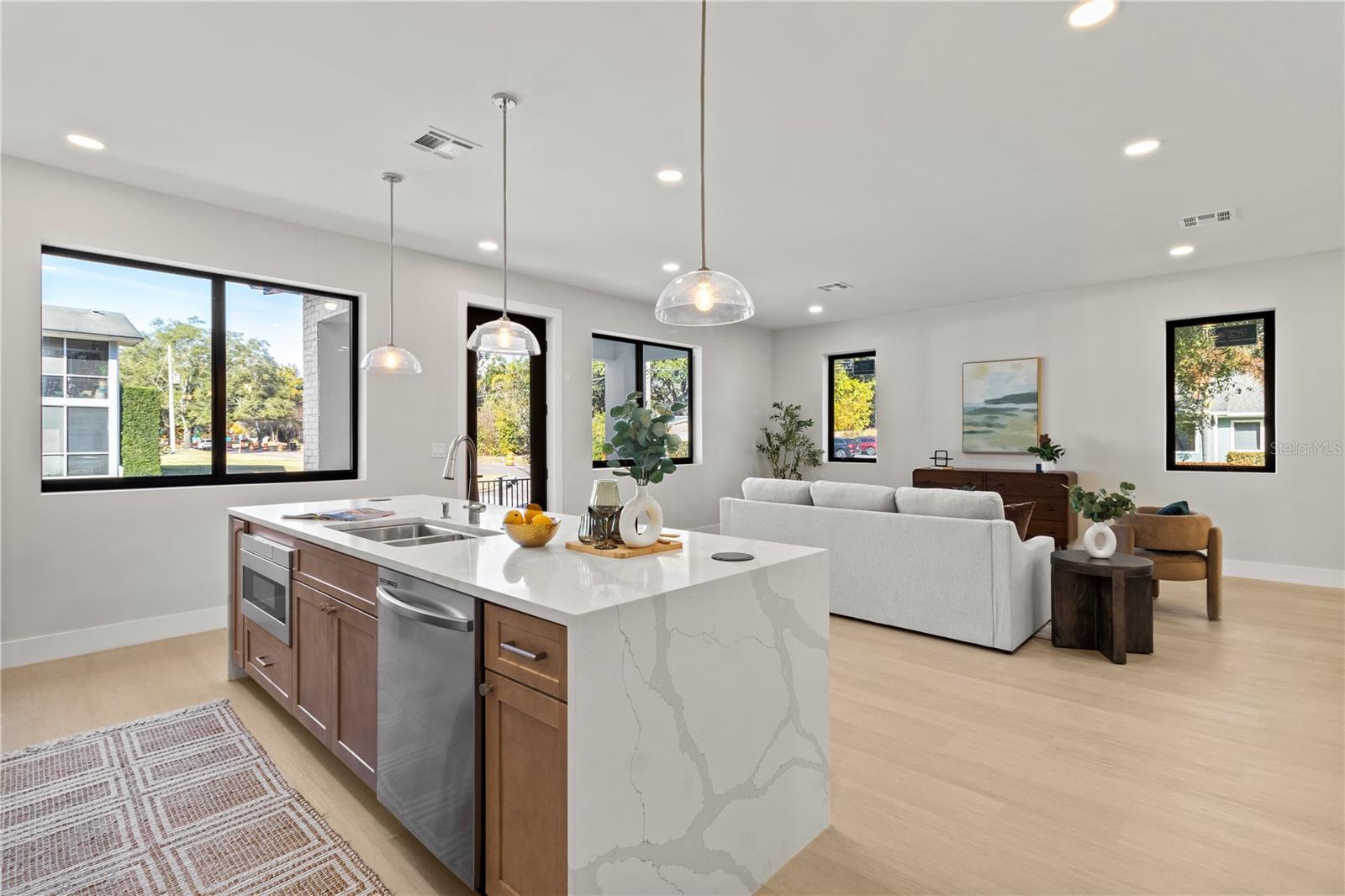 407 CALHOUN Pl ORLANDO, FL 32801