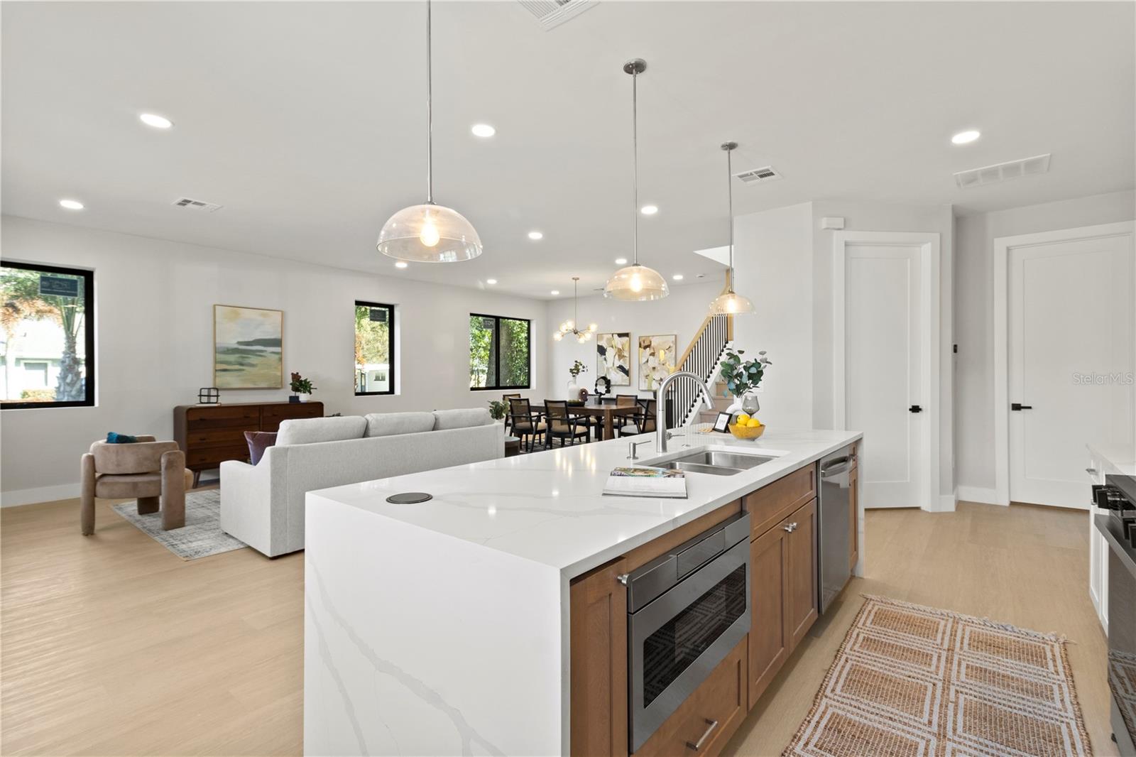 407 CALHOUN Pl ORLANDO, FL 32801