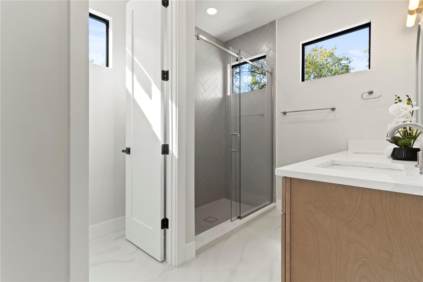 407 CALHOUN Pl ORLANDO, FL 32801