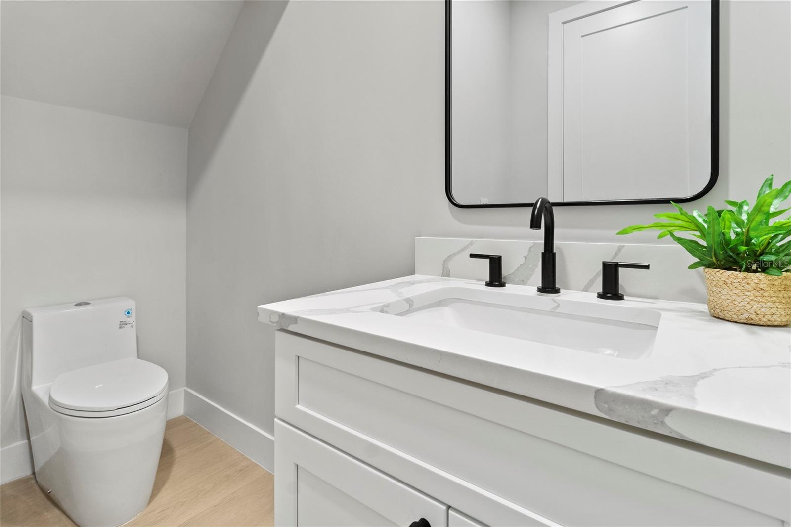 407 CALHOUN Pl ORLANDO, FL 32801