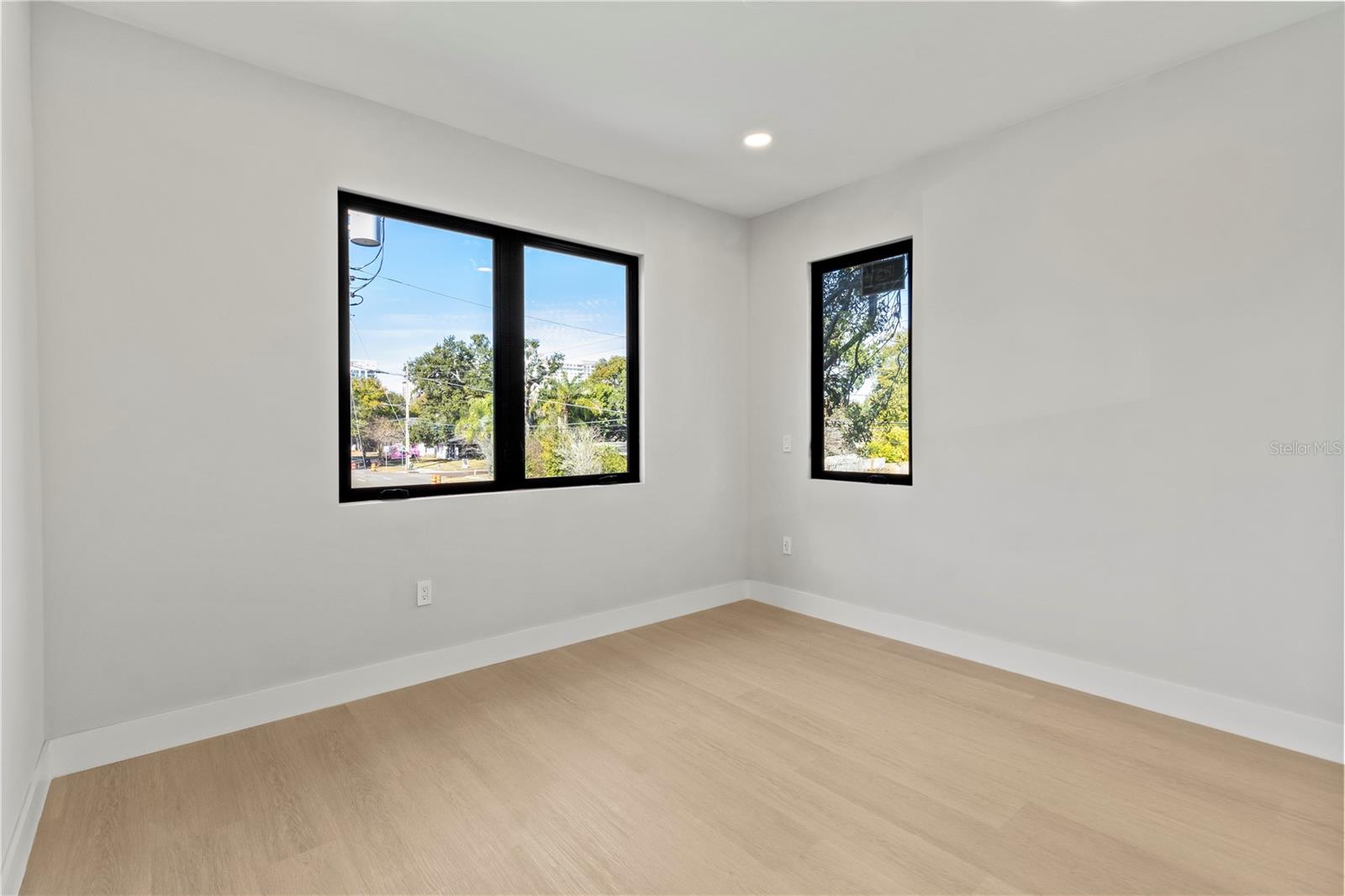 407 CALHOUN Pl ORLANDO, FL 32801