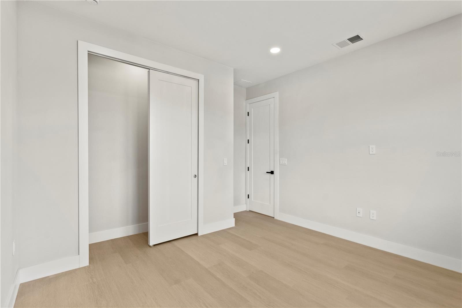 407 CALHOUN Pl ORLANDO, FL 32801