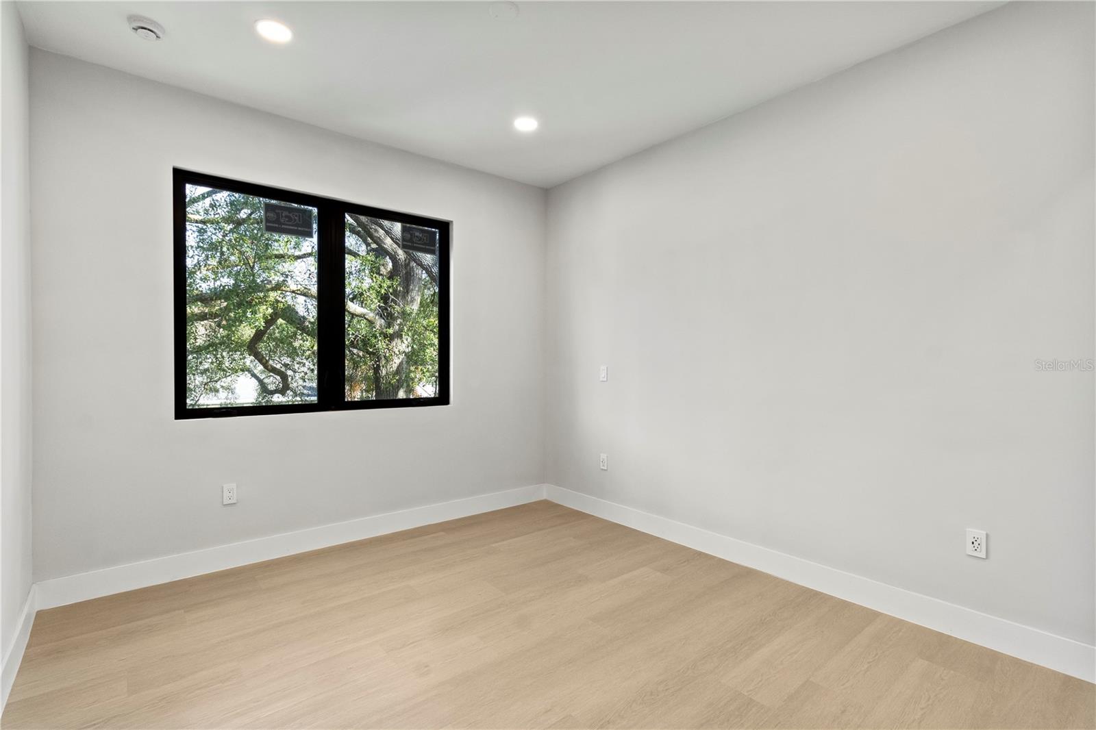 407 CALHOUN Pl ORLANDO, FL 32801