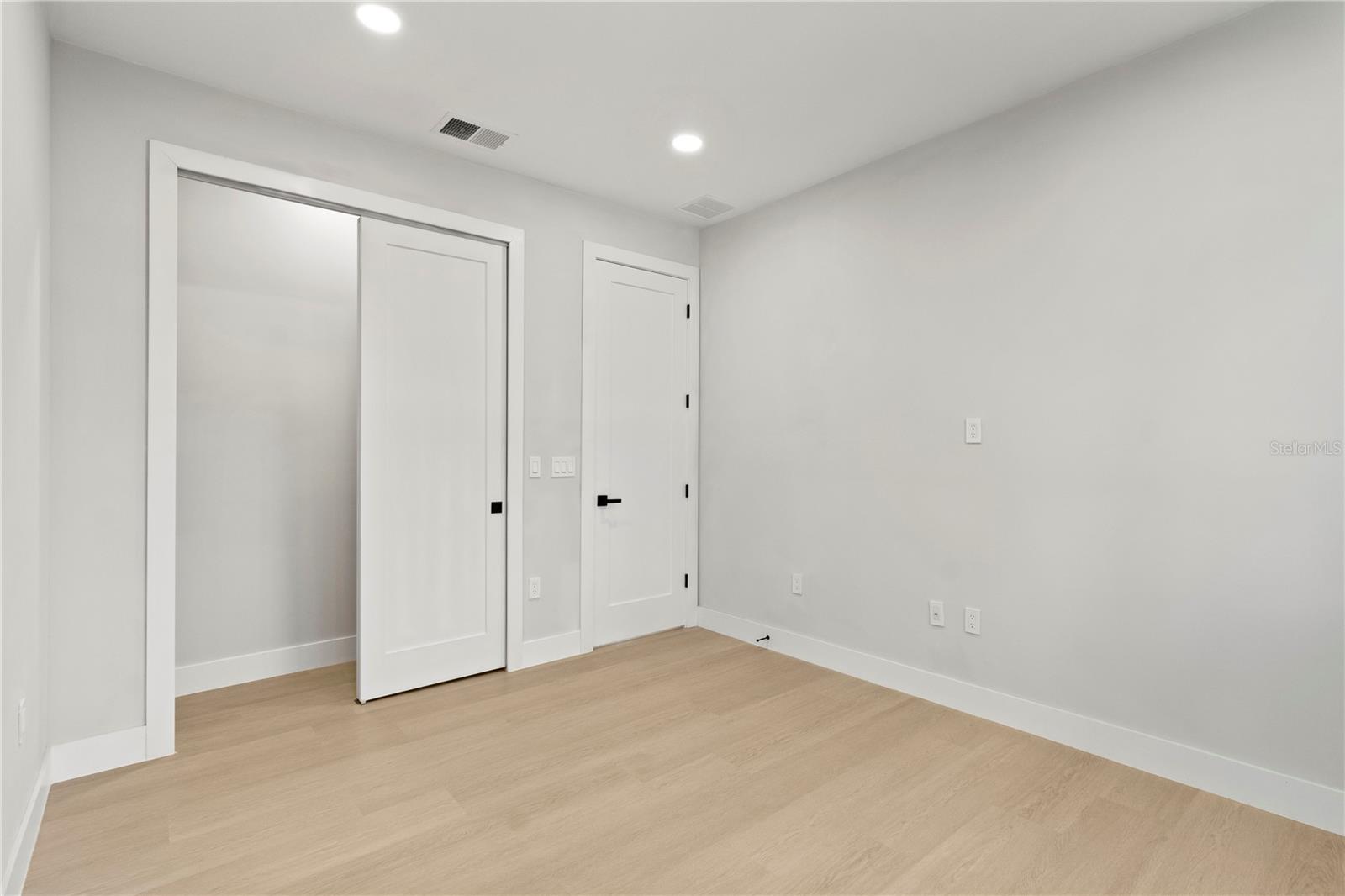 407 CALHOUN Pl ORLANDO, FL 32801