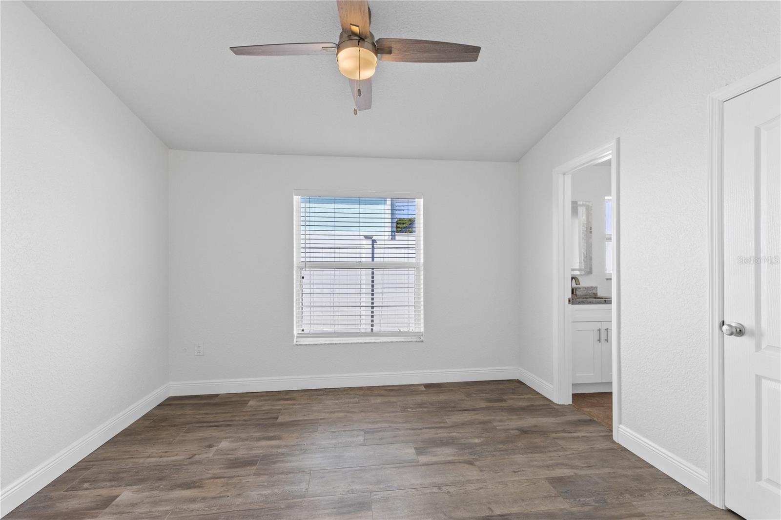 2501 REEF Ct ORLANDO, FL 32805