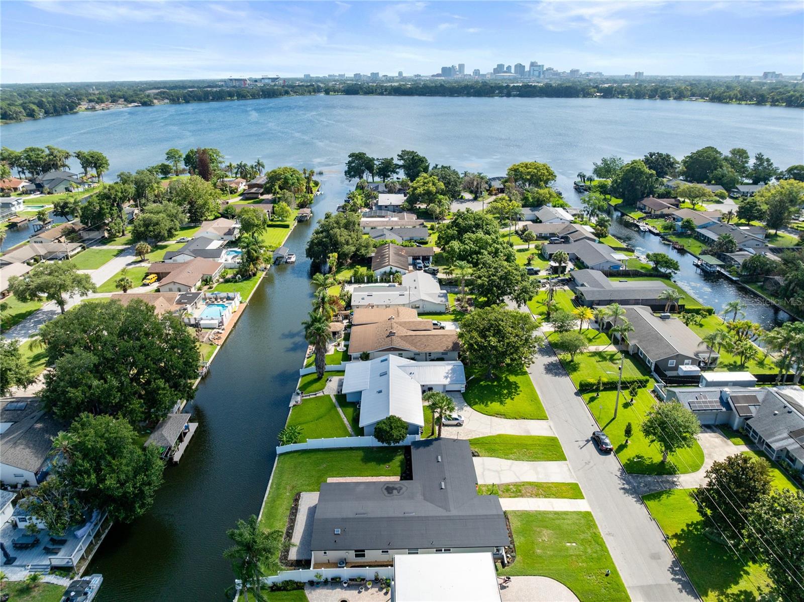 2501 REEF Ct ORLANDO, FL 32805