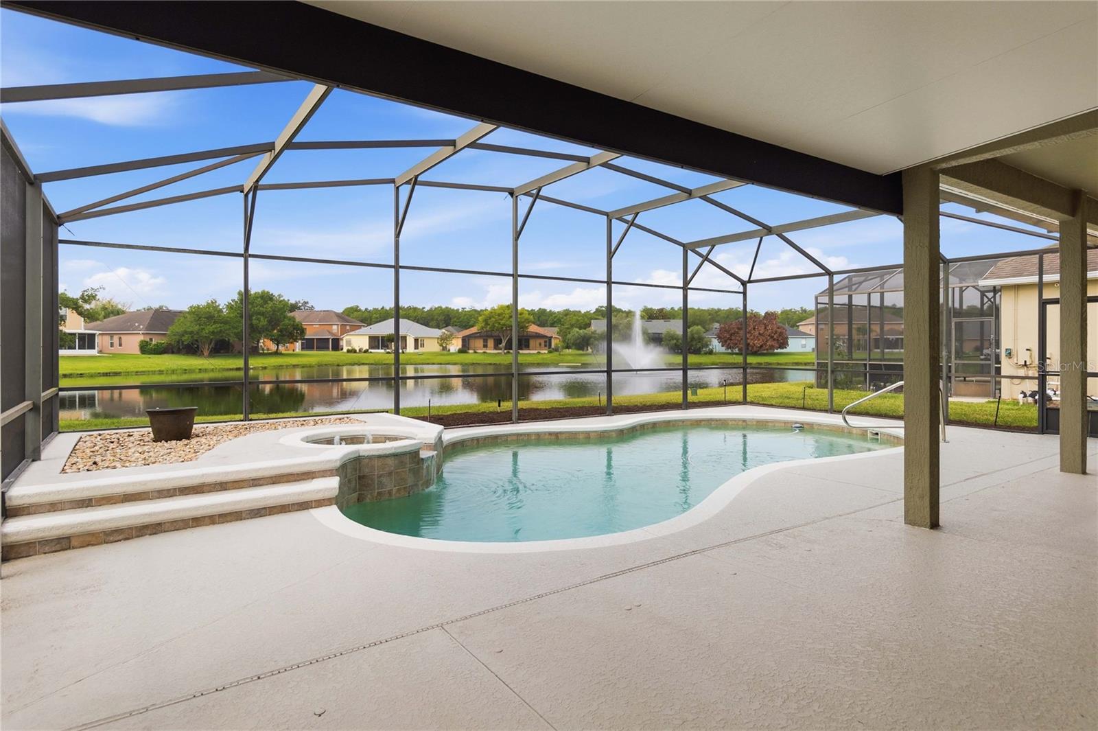 3196 HANGING MOSS Cir KISSIMMEE, FL 34741