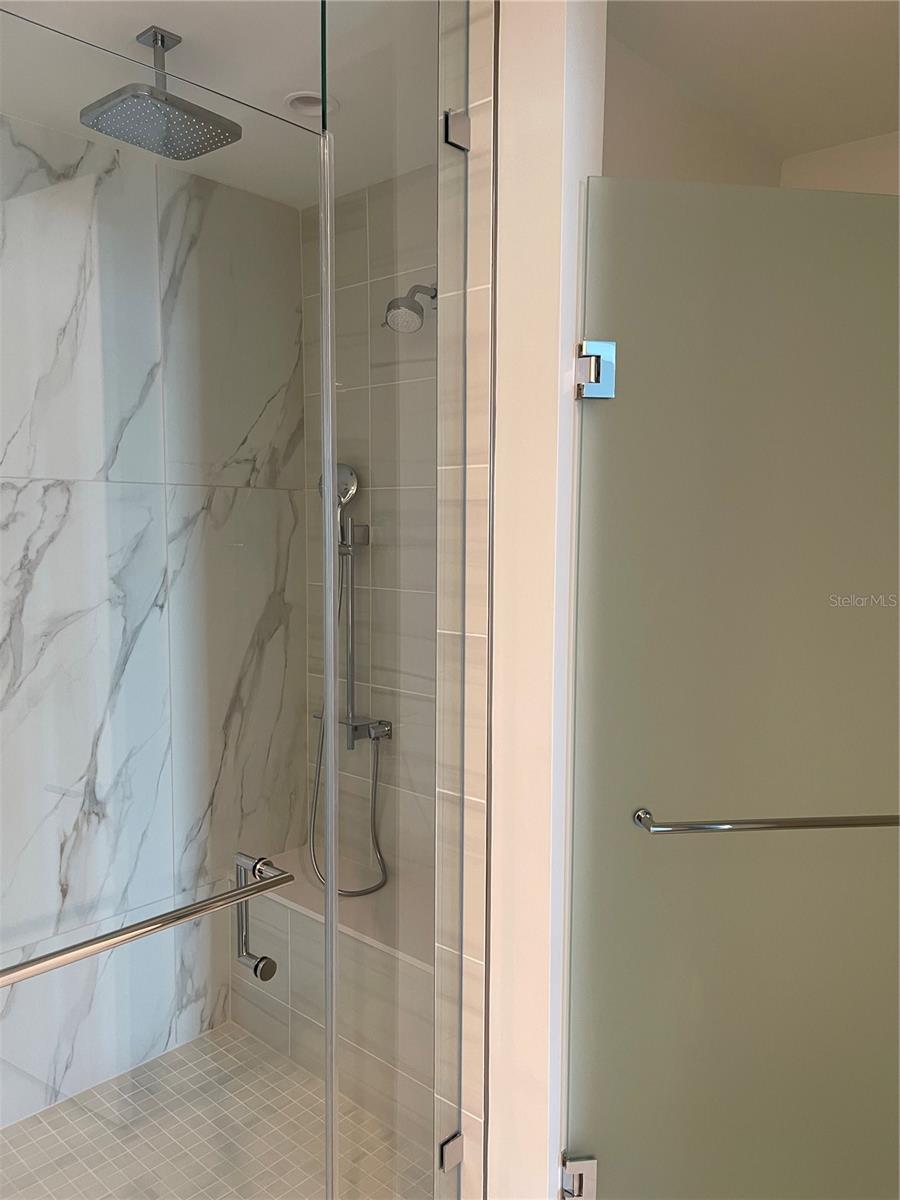 400 CENTRAL Ave #1804 ST PETERSBURG, FL 33701