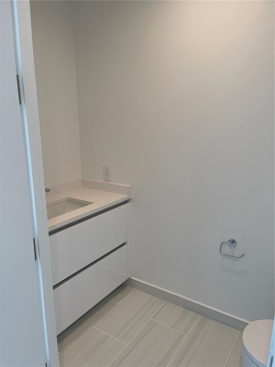 400 CENTRAL Ave #1804 ST PETERSBURG, FL 33701