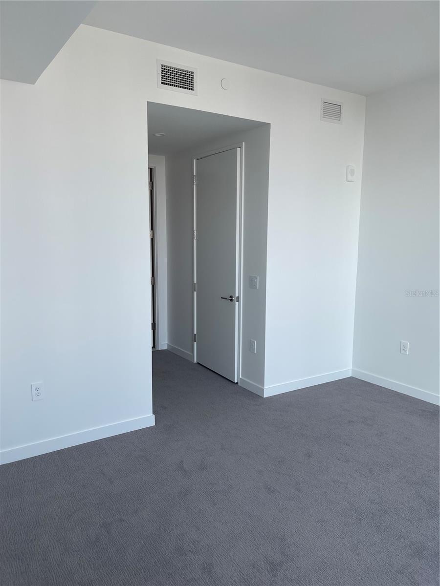 400 CENTRAL Ave #1804 ST PETERSBURG, FL 33701