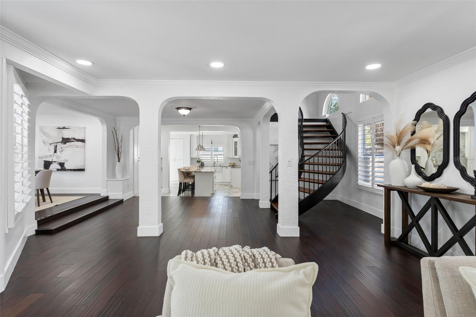 222 11TH Ave ST PETERSBURG, FL 33701