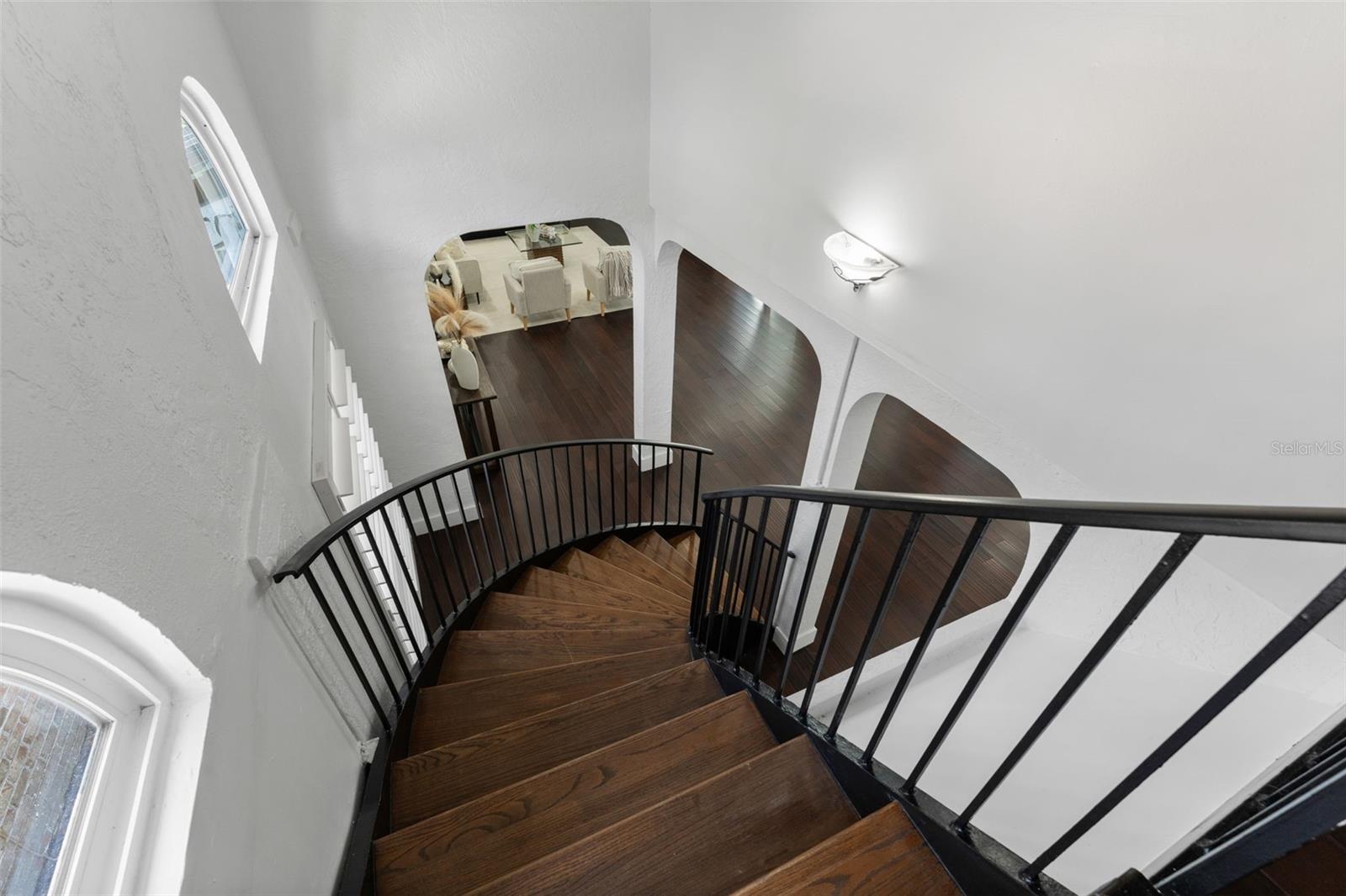 222 11TH Ave ST PETERSBURG, FL 33701