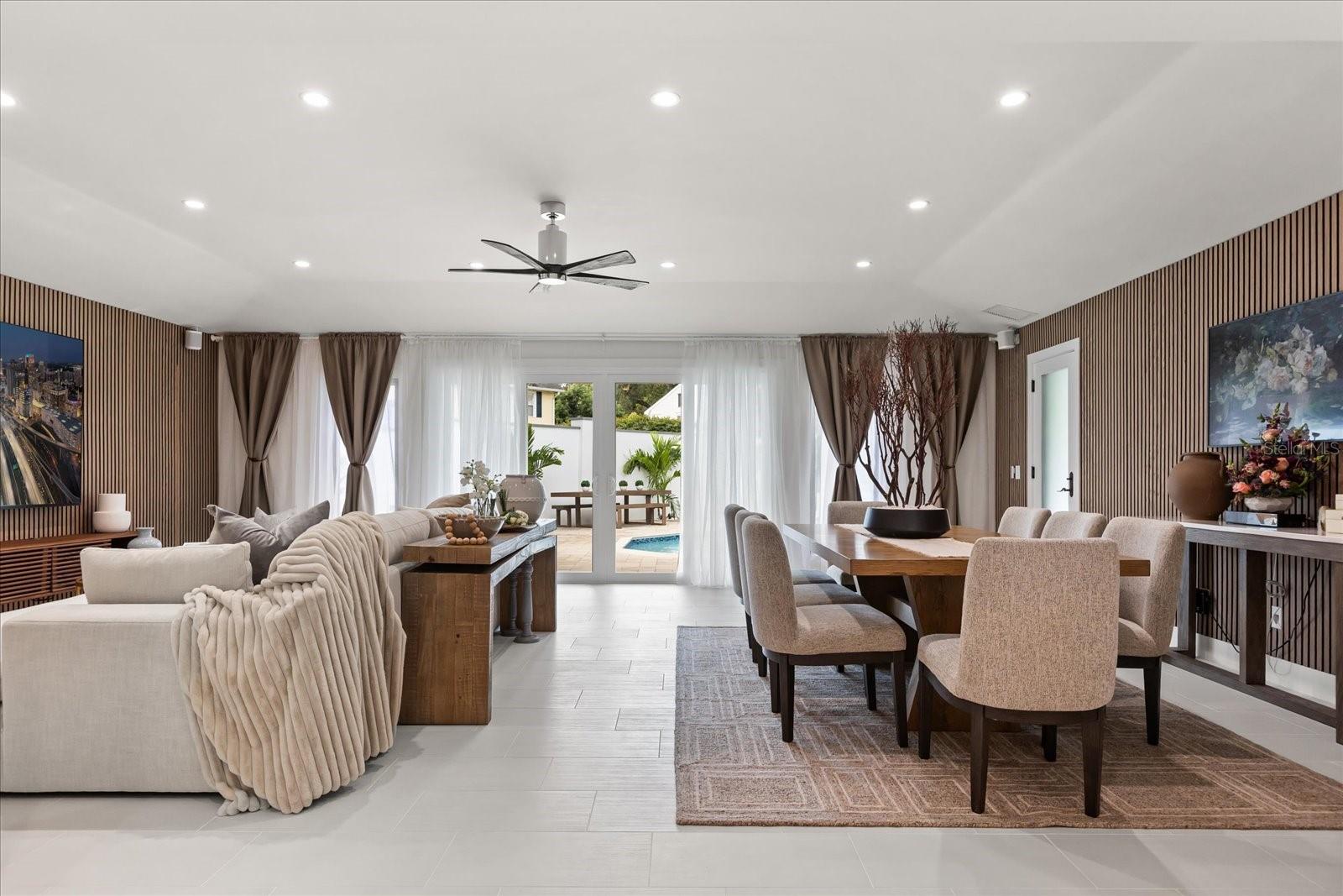 730 Lk DAVIS Dr ORLANDO, FL 32806