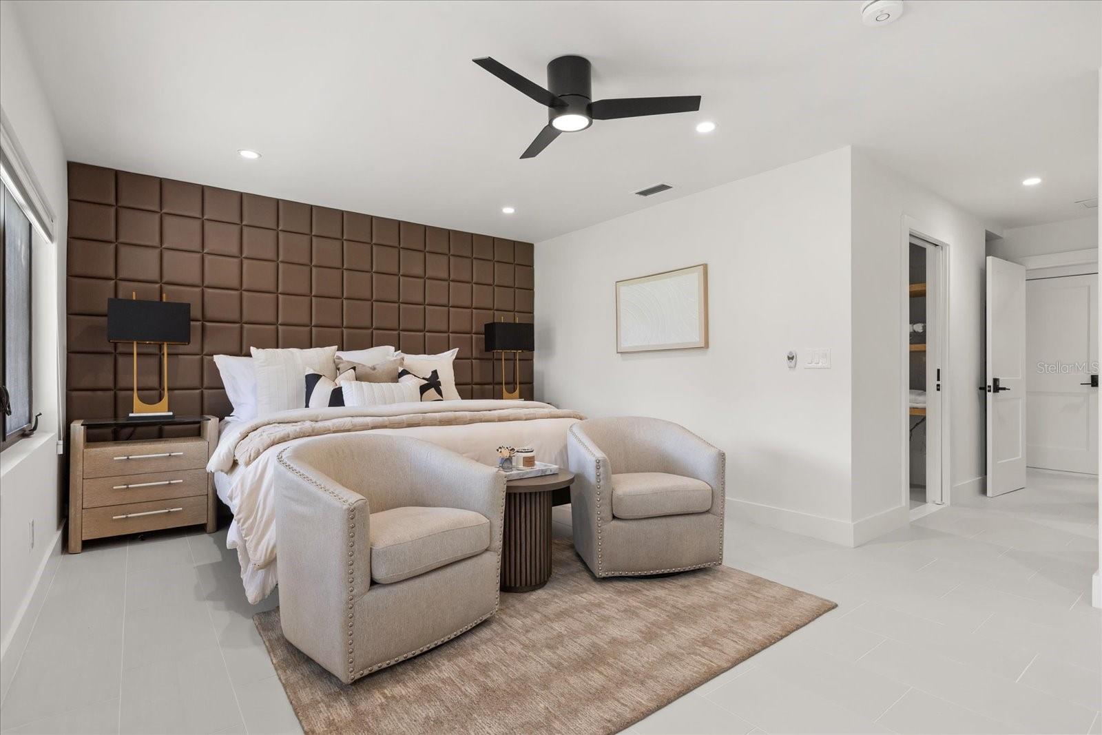 730 Lk DAVIS Dr ORLANDO, FL 32806