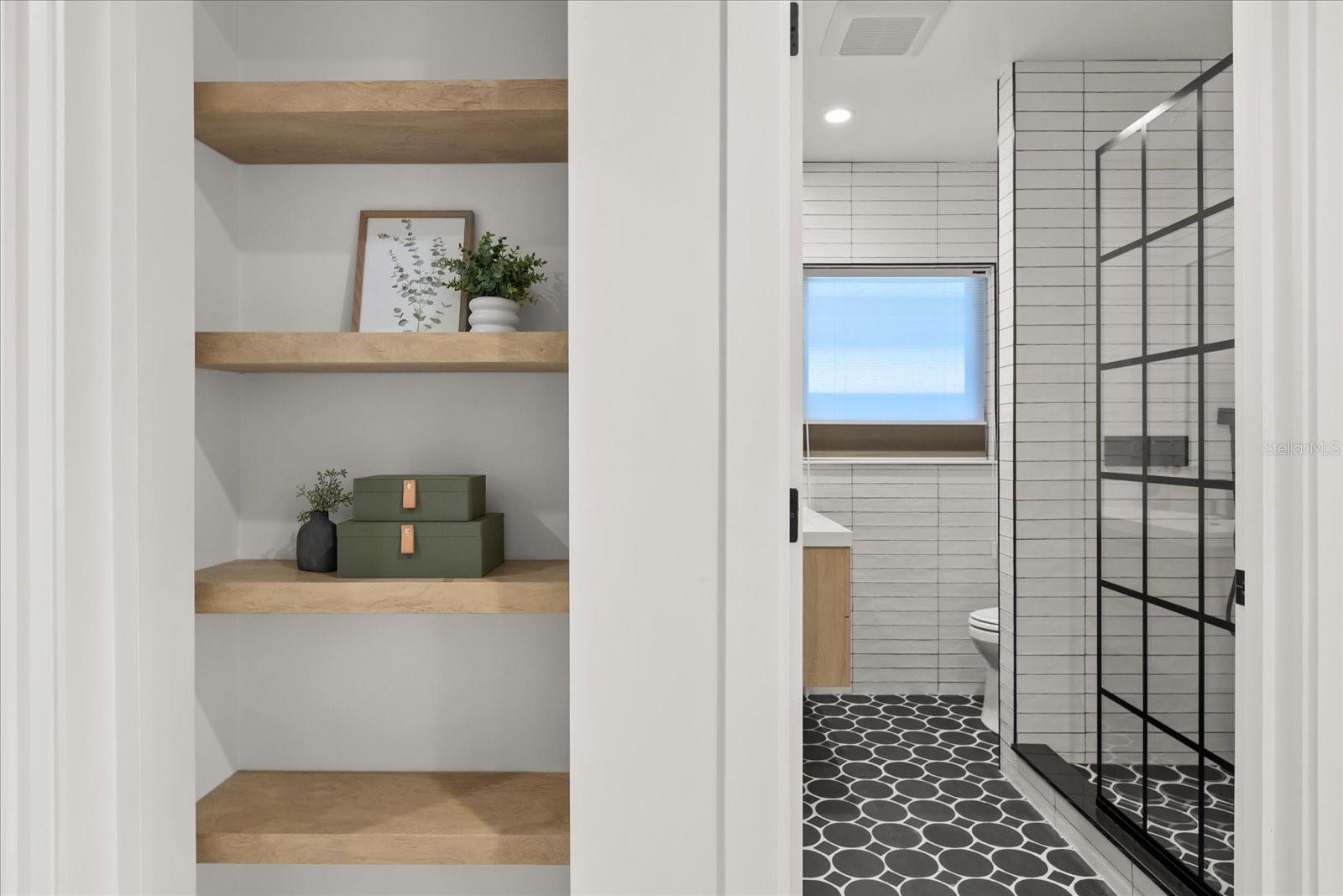 730 Lk DAVIS Dr ORLANDO, FL 32806