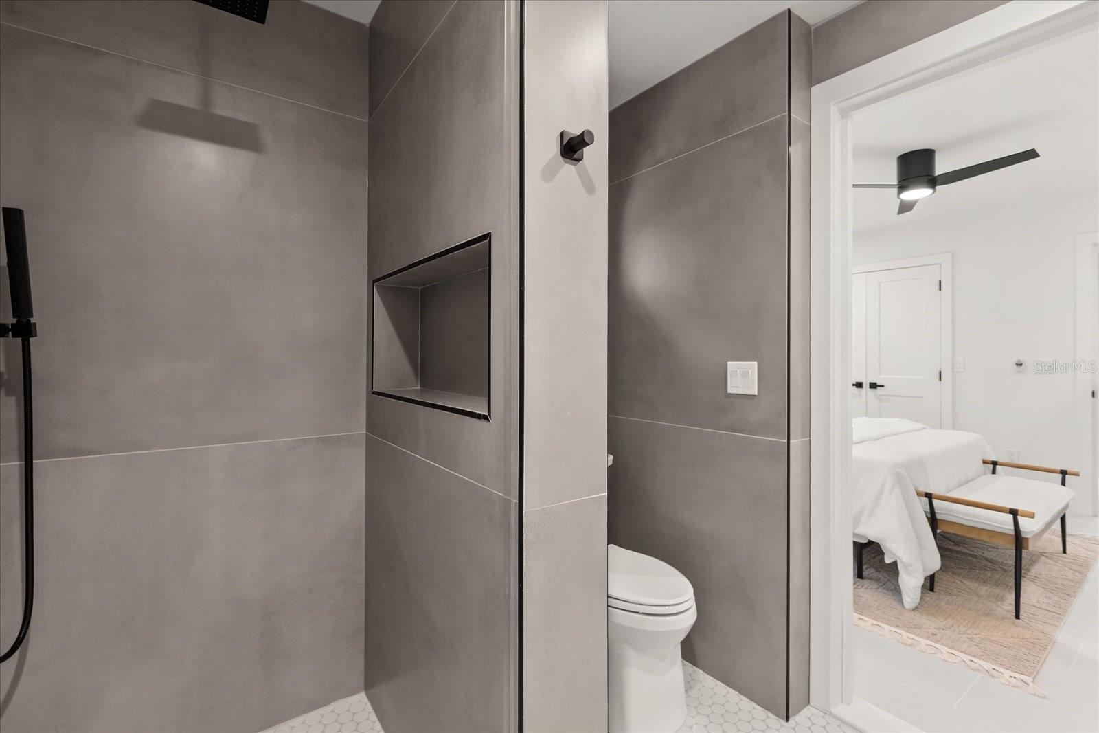 730 Lk DAVIS Dr ORLANDO, FL 32806