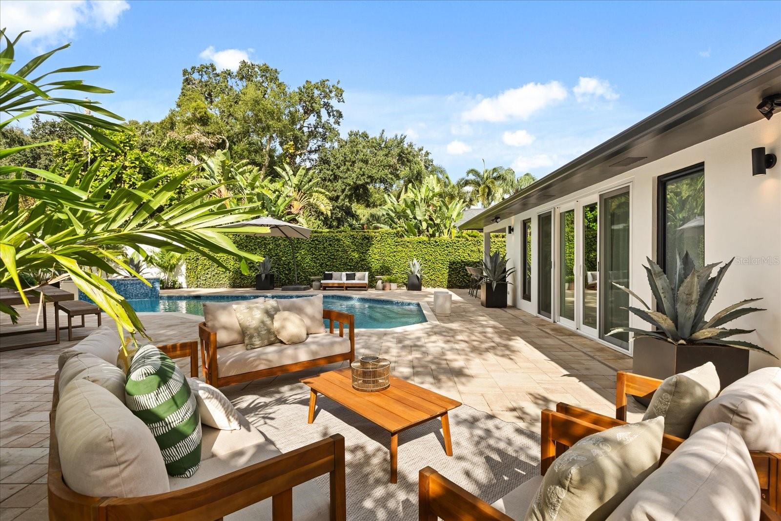 730 Lk DAVIS Dr ORLANDO, FL 32806