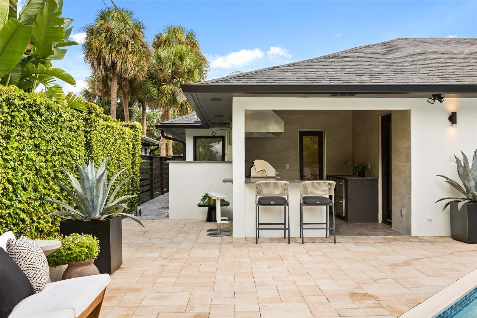 730 Lk DAVIS Dr ORLANDO, FL 32806