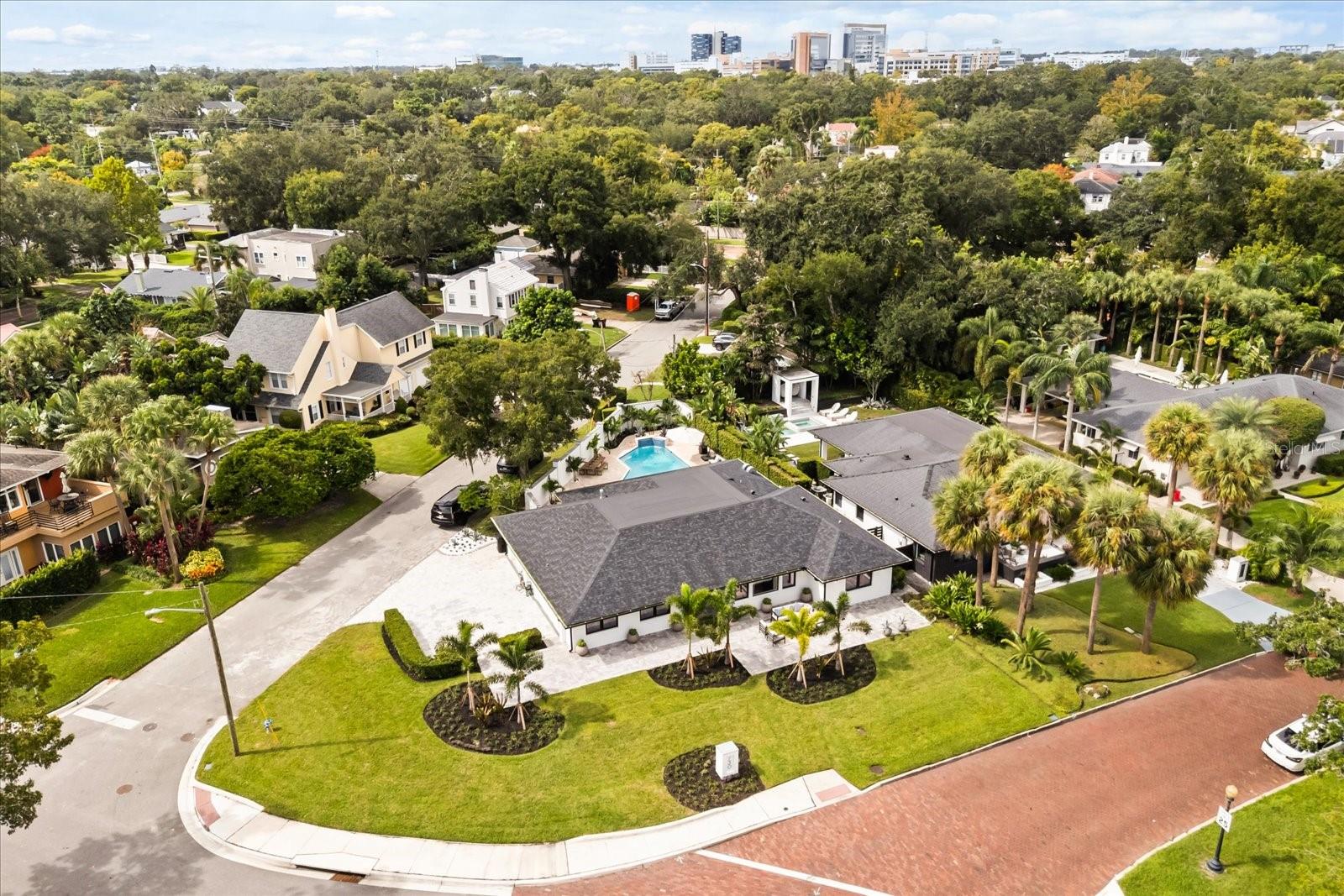 730 Lk DAVIS Dr ORLANDO, FL 32806