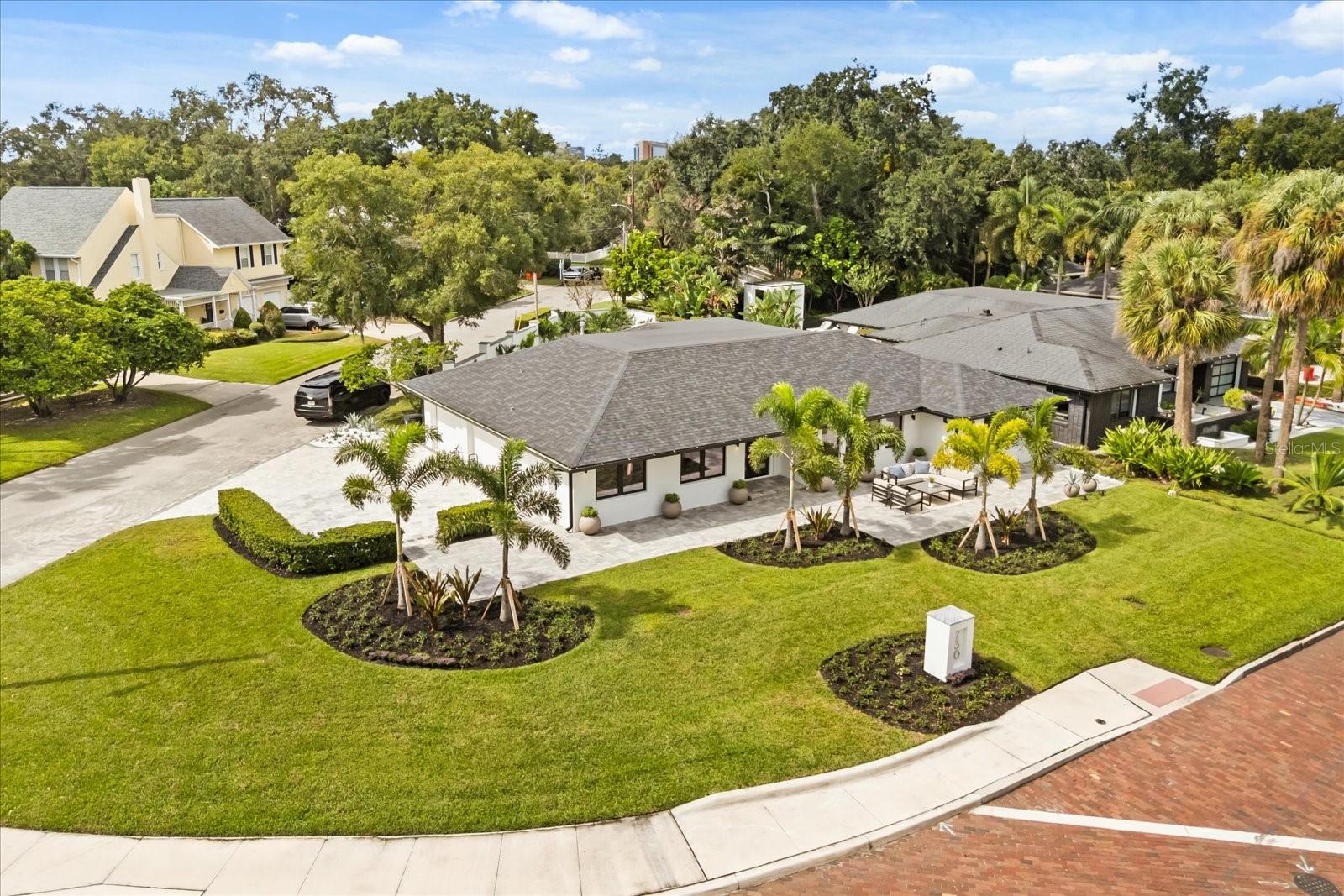 730 Lk DAVIS Dr ORLANDO, FL 32806