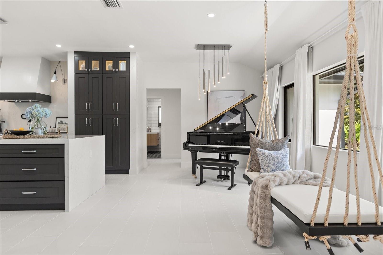 730 Lk DAVIS Dr ORLANDO, FL 32806