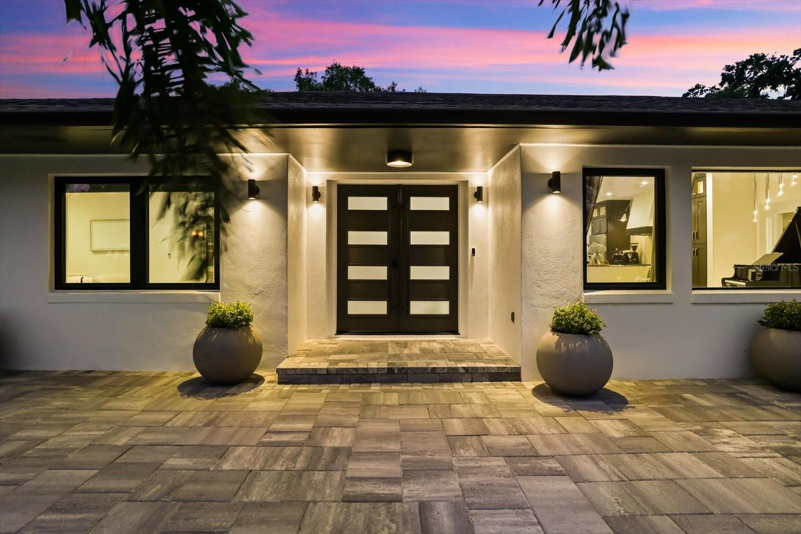 730 Lk DAVIS Dr ORLANDO, FL 32806