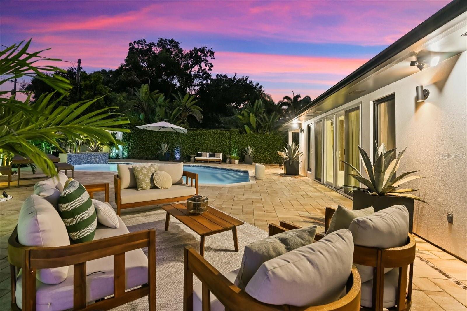 730 Lk DAVIS Dr ORLANDO, FL 32806