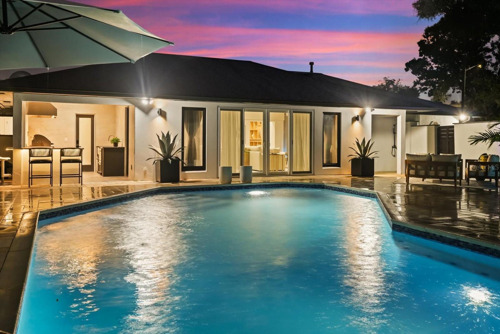 730 Lk DAVIS Dr ORLANDO, FL 32806