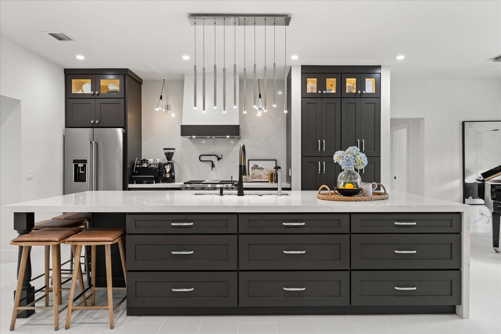 730 Lk DAVIS Dr ORLANDO, FL 32806