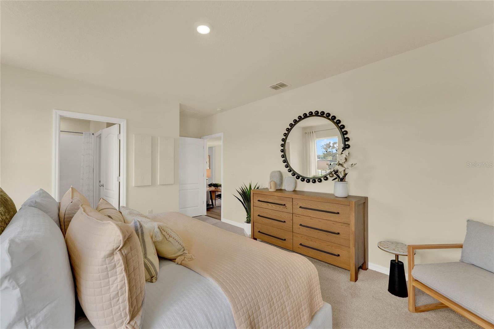 5514 STABLE MATE Dr APOPKA, FL 32712