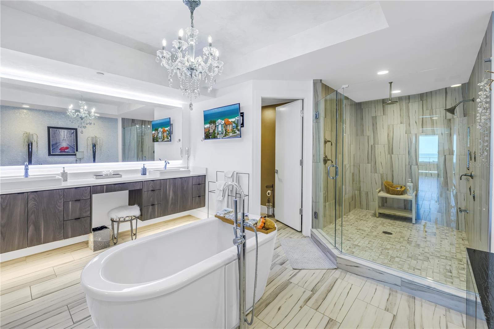 19816 GULF Blvd #201 INDIAN SHORES, FL 33785