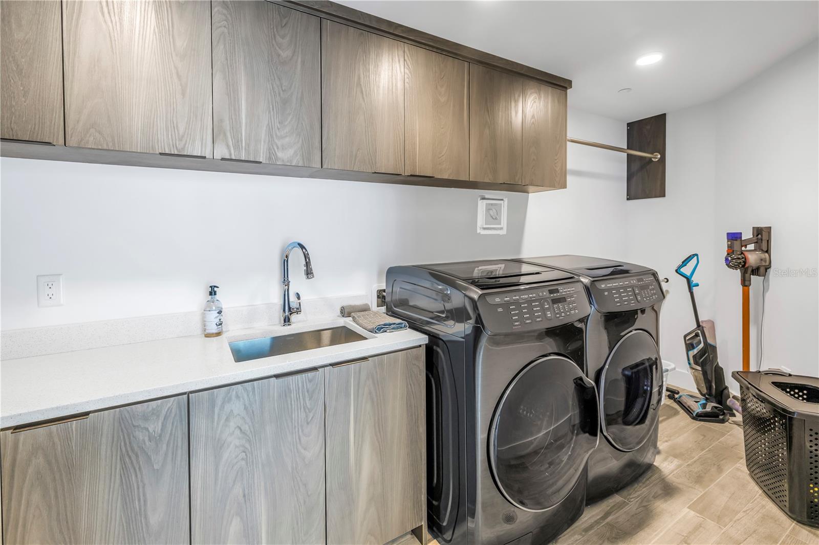 19816 GULF Blvd #201 INDIAN SHORES, FL 33785