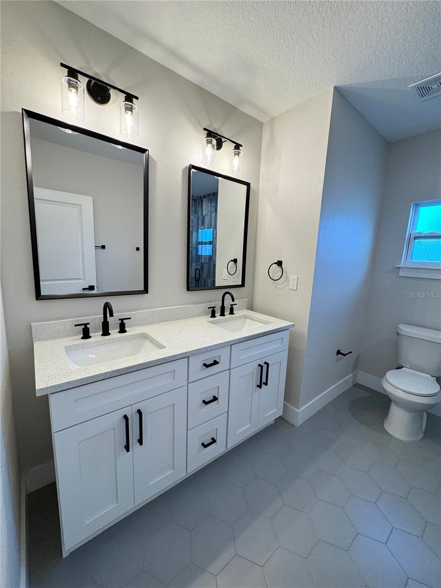 2738 16TH Ave ST PETERSBURG, FL 33713