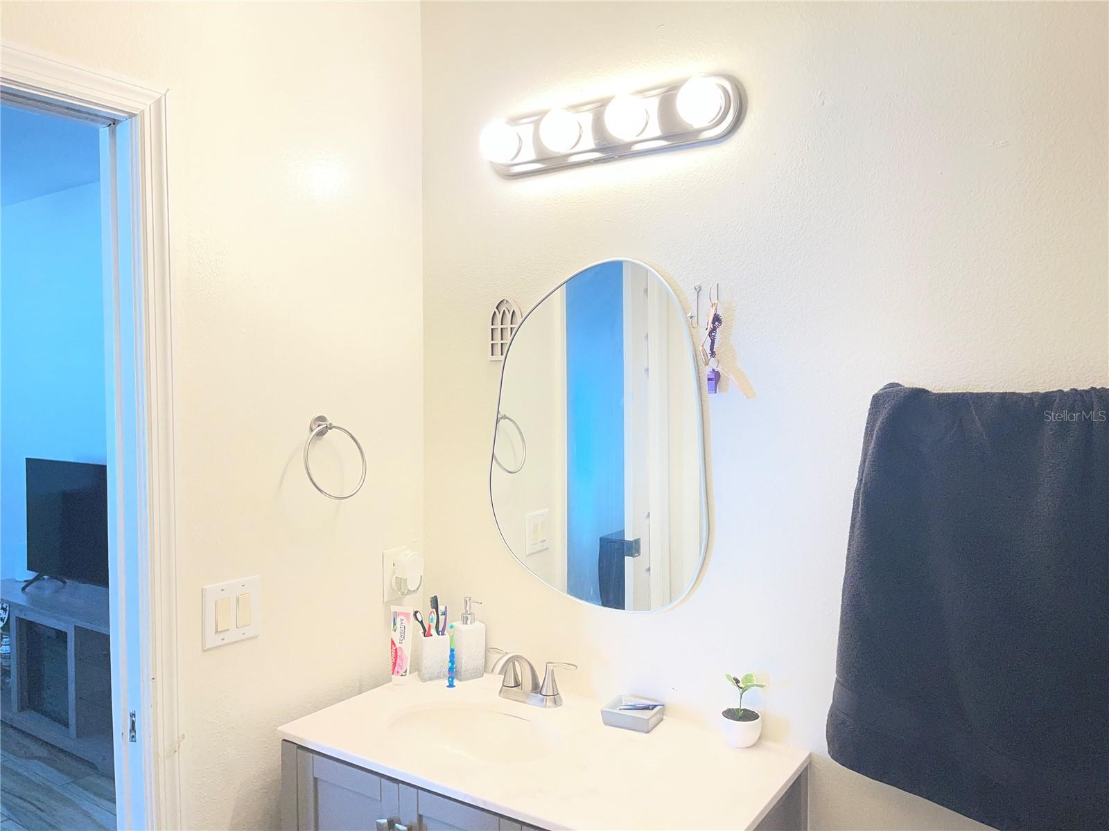 2024 CYPRESS BAY Blvd KISSIMMEE, FL 34743