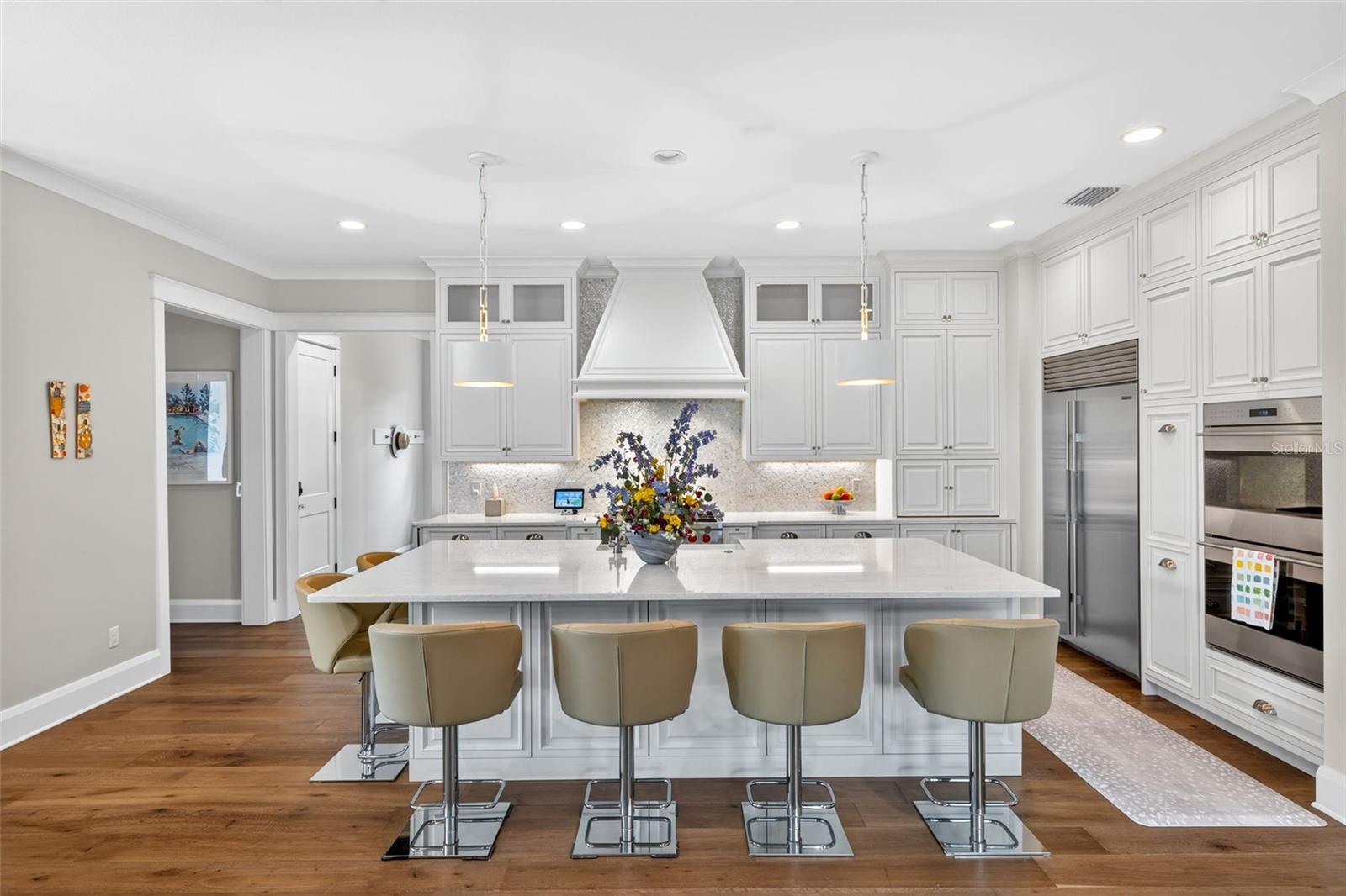 1936 COFFEE POT Blvd ST PETERSBURG, FL 33704