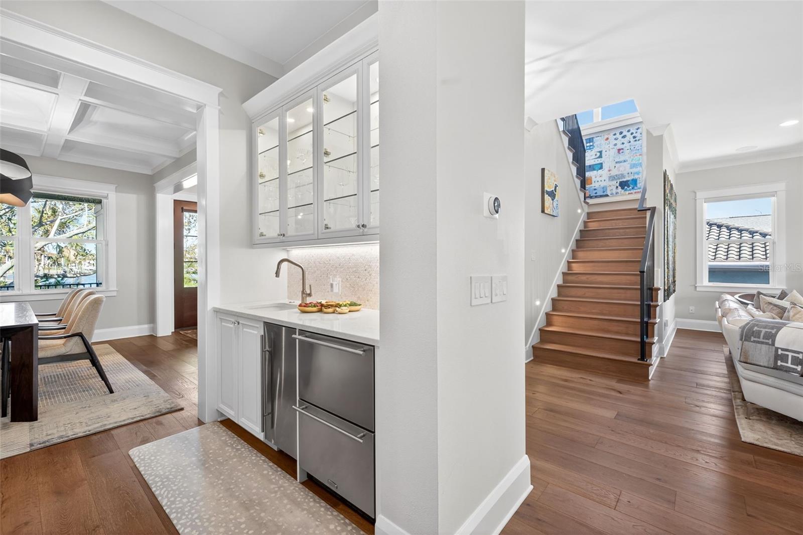 1936 COFFEE POT Blvd ST PETERSBURG, FL 33704