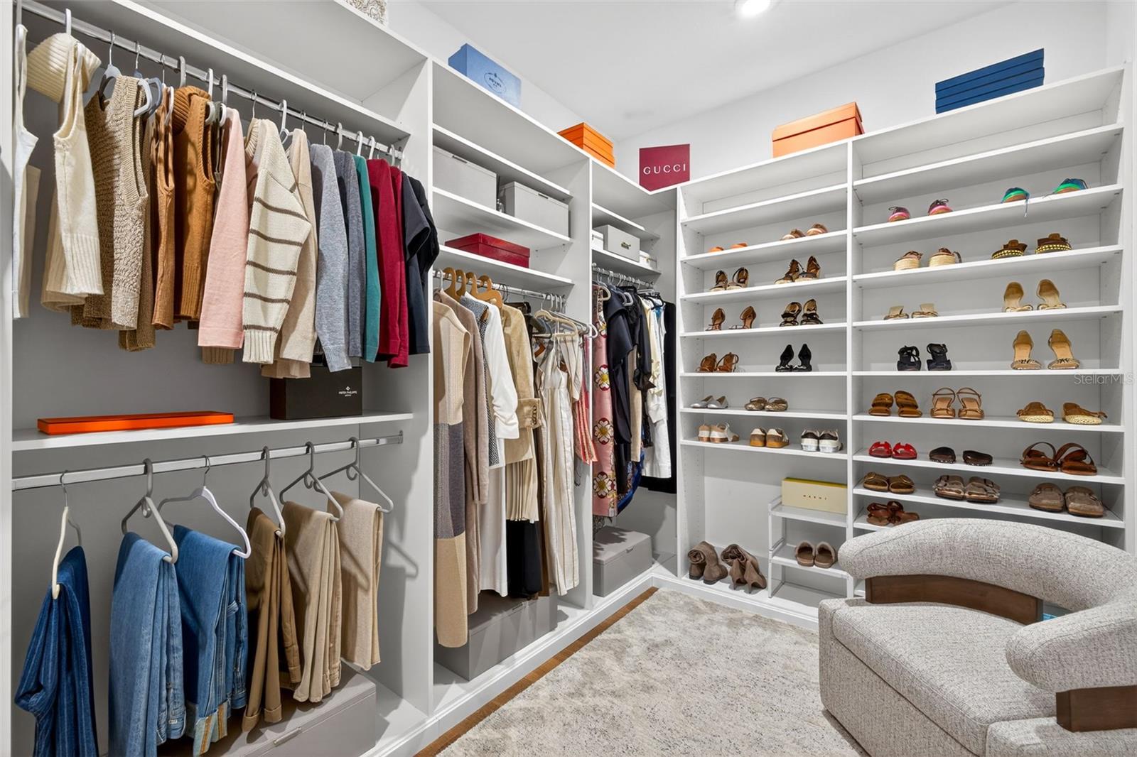 1936 COFFEE POT Blvd ST PETERSBURG, FL 33704